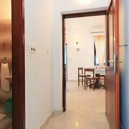 By The Sea Mimice, Omis - 18148 Appartement *